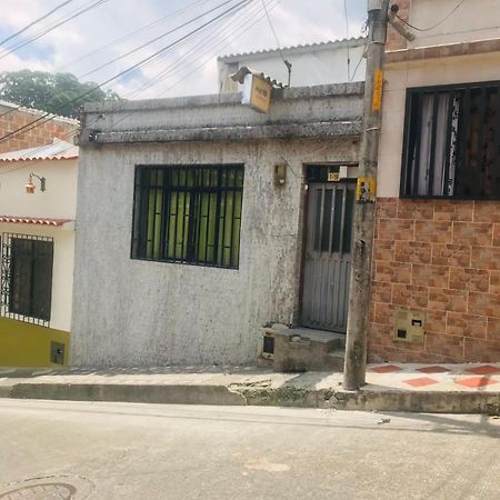 Hostal La 18 佩雷拉 外观 照片